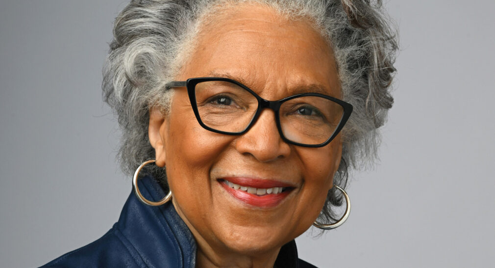 Artist Alma Roberts